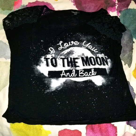 Black T-shirt - Picture 2 of 3